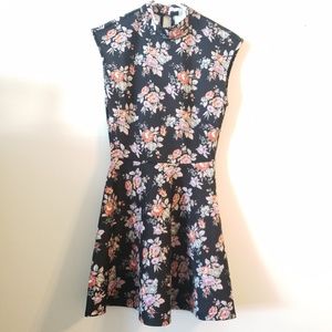 FOREVER 21🔥Black floral dress